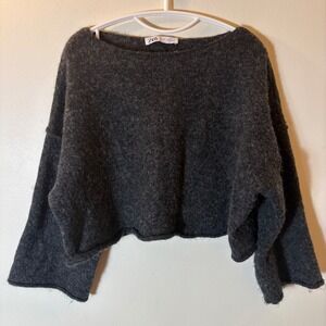 Zara Cropped Sweater Size Small Fuzzy Knit Boxy Gray Minimalist Cozy